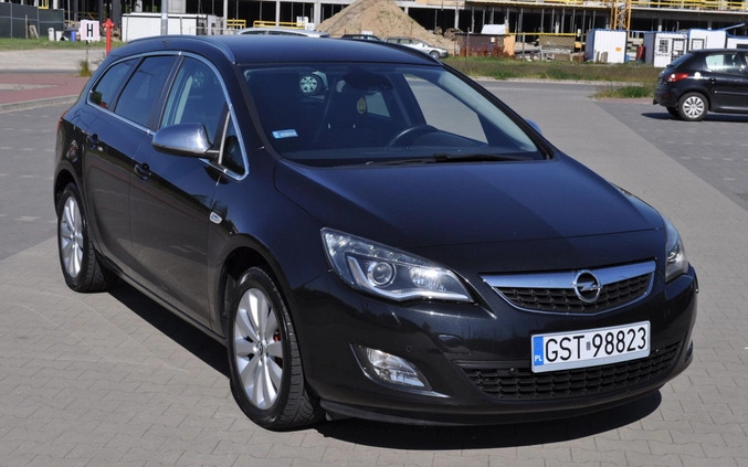 Opel Astra cena 29900 przebieg: 215000, rok produkcji 2012 z Nysa małe 277